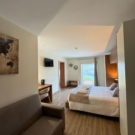 Estrela Do Geres - Casa Fernandes Bed & Breakfast Outeiro  Bagian luar foto