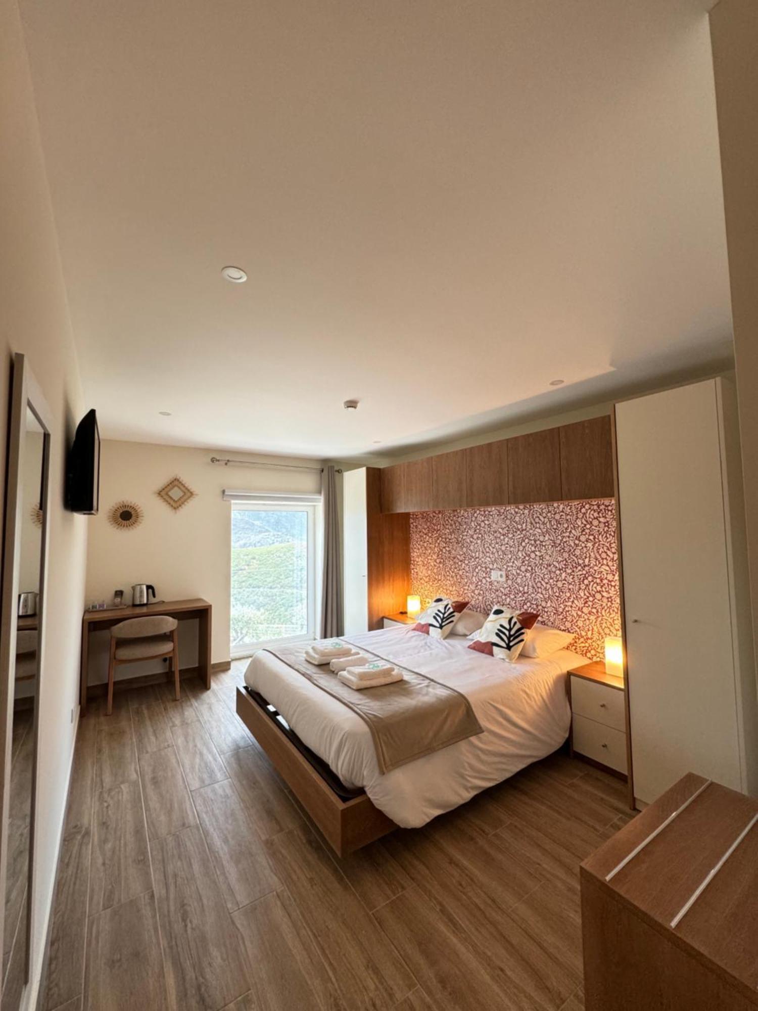 Estrela Do Geres - Casa Fernandes Bed & Breakfast Outeiro  Bagian luar foto